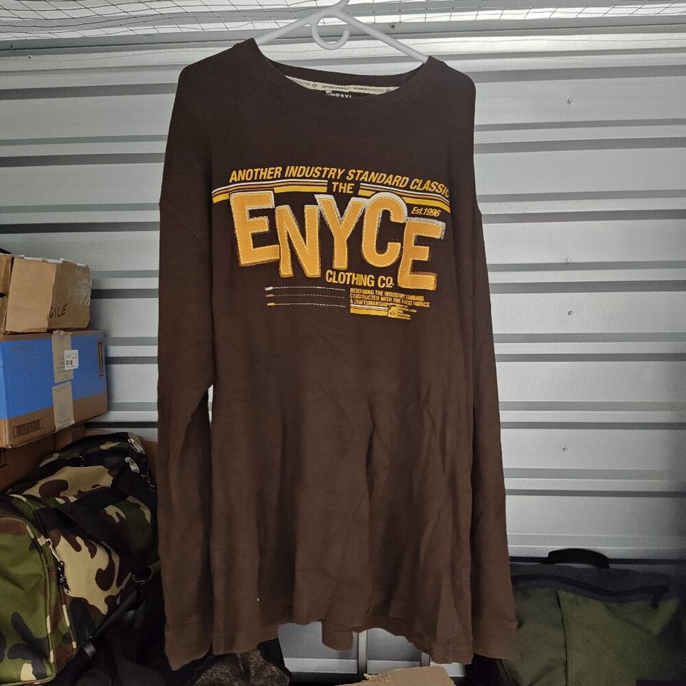 Eynce 90s Auburn Sweater